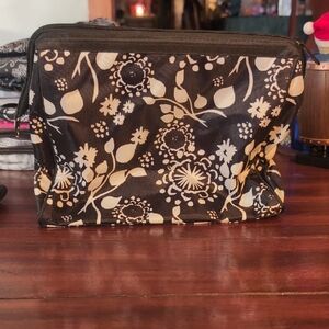Black And White Floral Makeup Thirty-one Bag
